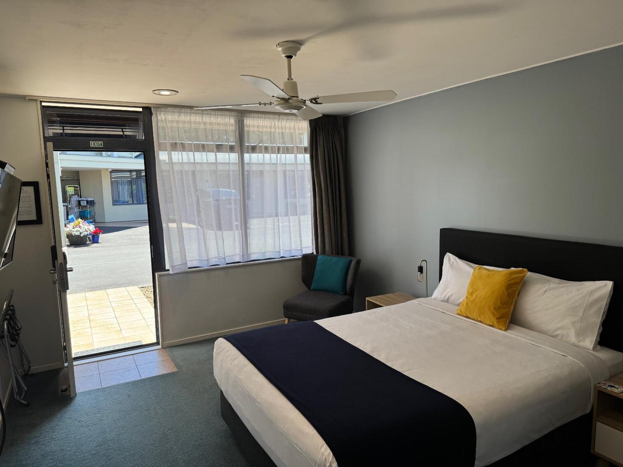 Academy Motor Inn タウランガ エクステリア 写真