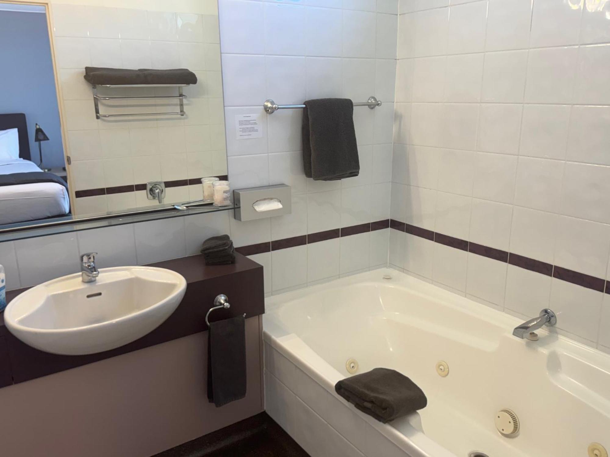 Academy Motor Inn タウランガ エクステリア 写真